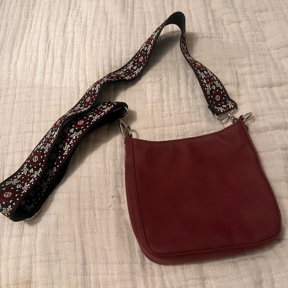 Burgundy Shoulder Bag crossbody - Picture 3 of 11